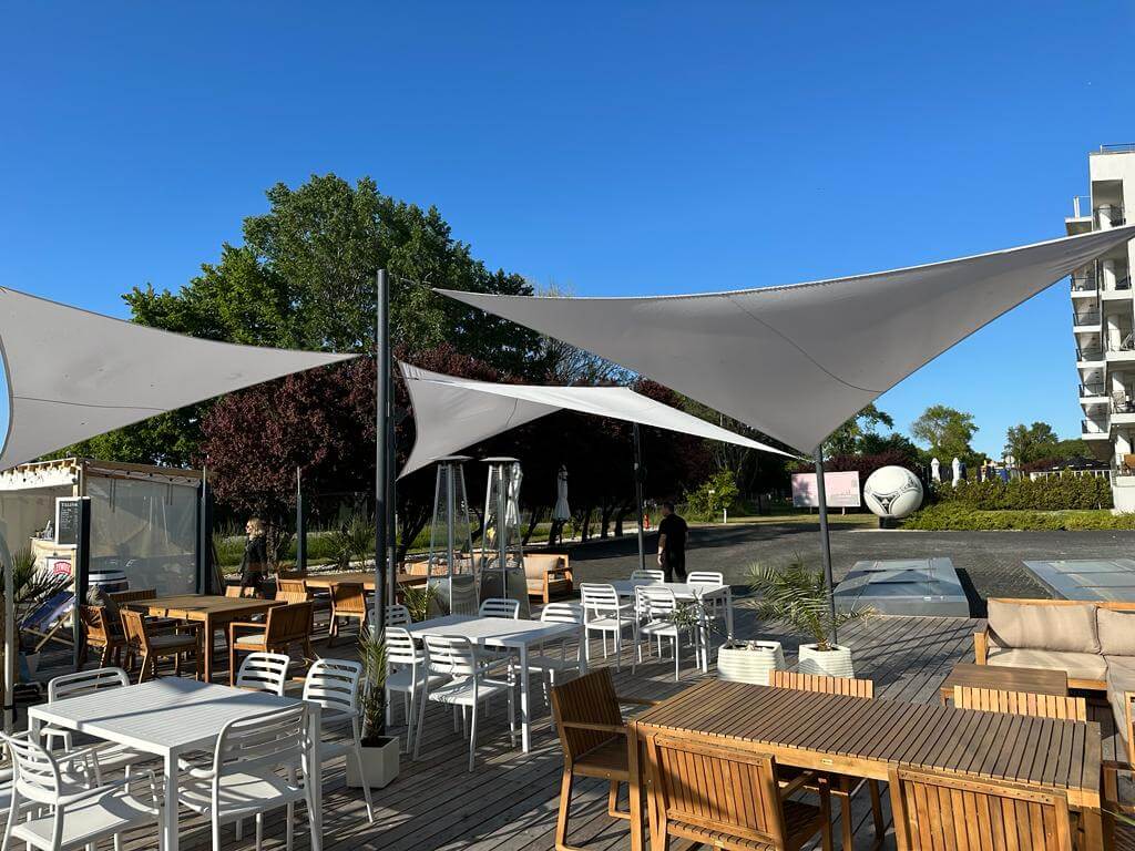 Restaurants, hôtels et campings